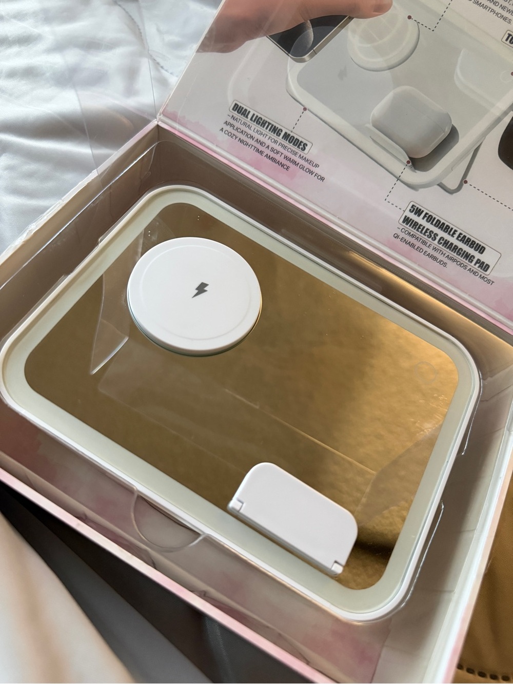 5-in-1 Mirror charging dock